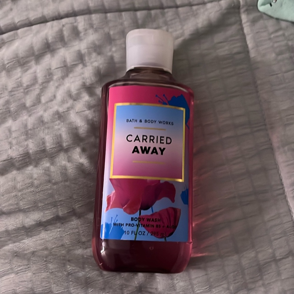 Bath and body works carriers away body wash